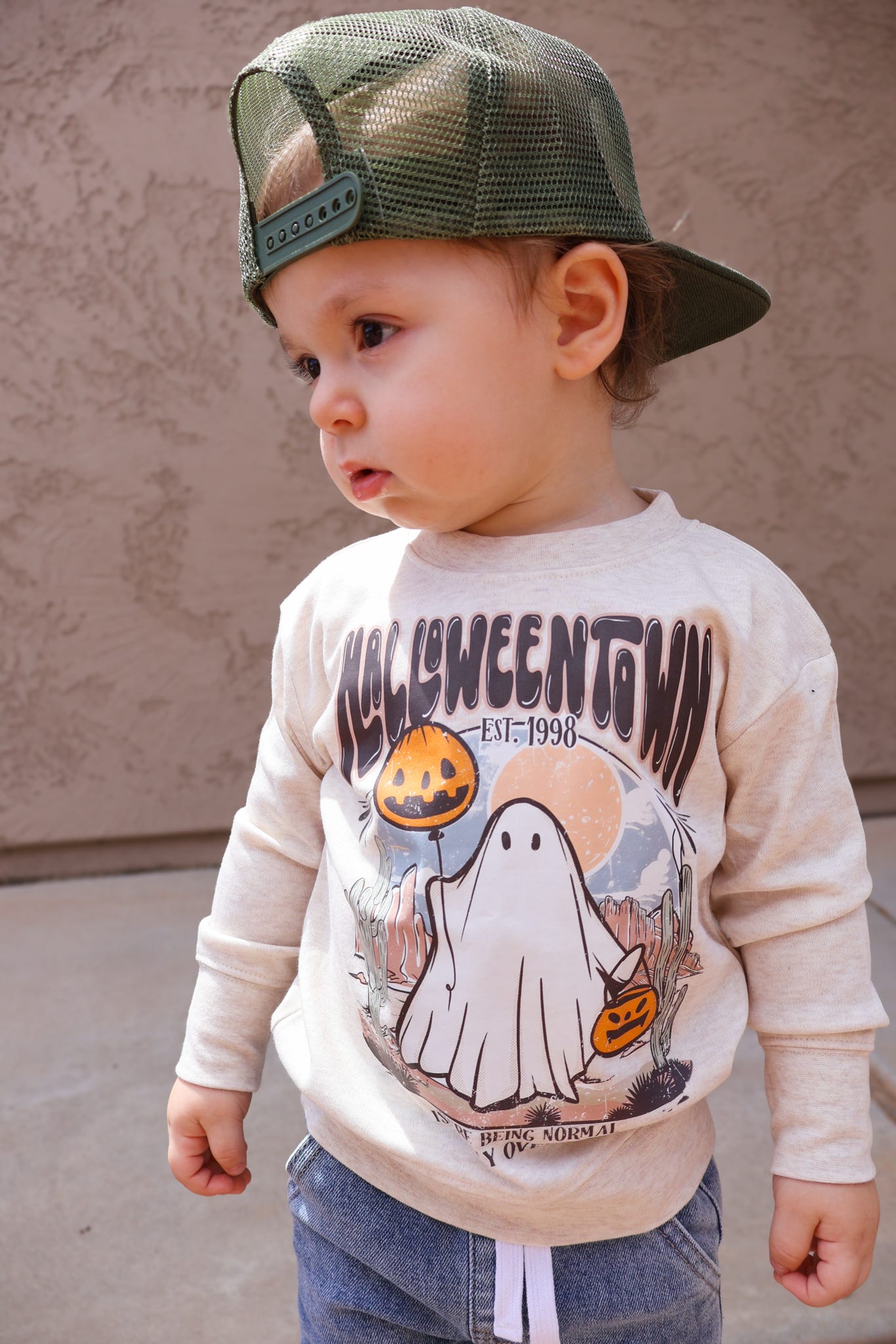 Halloweentown bubble tee | Crewneck