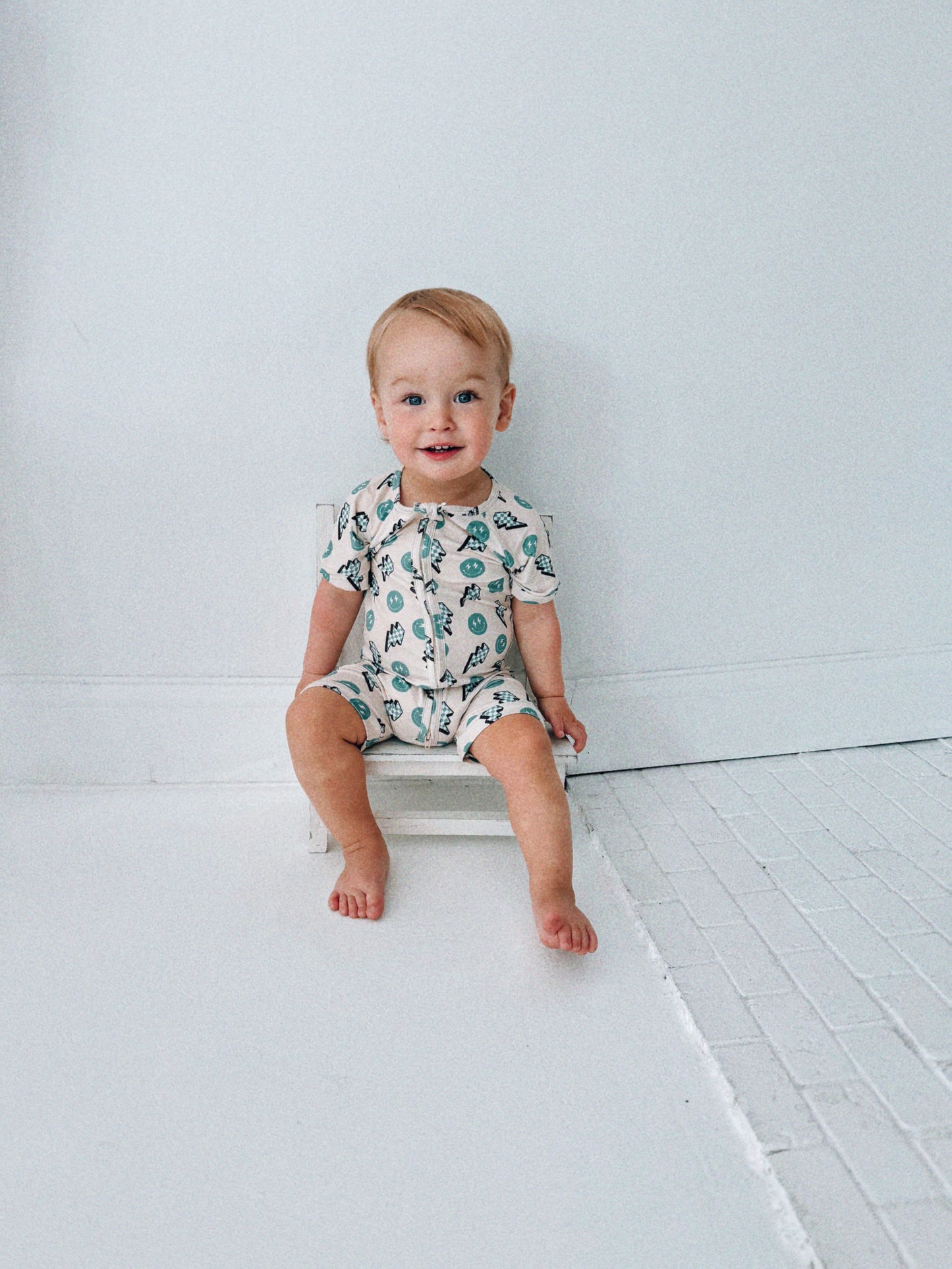 Bamboo Shortie | Teal Electric Smiles