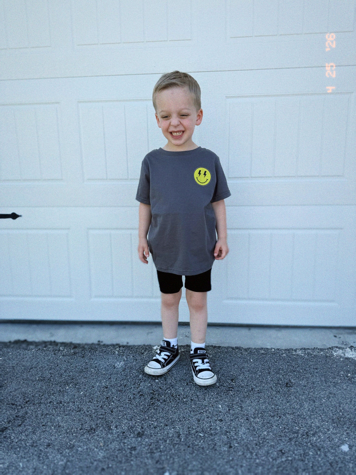 Smile & Wave Tee