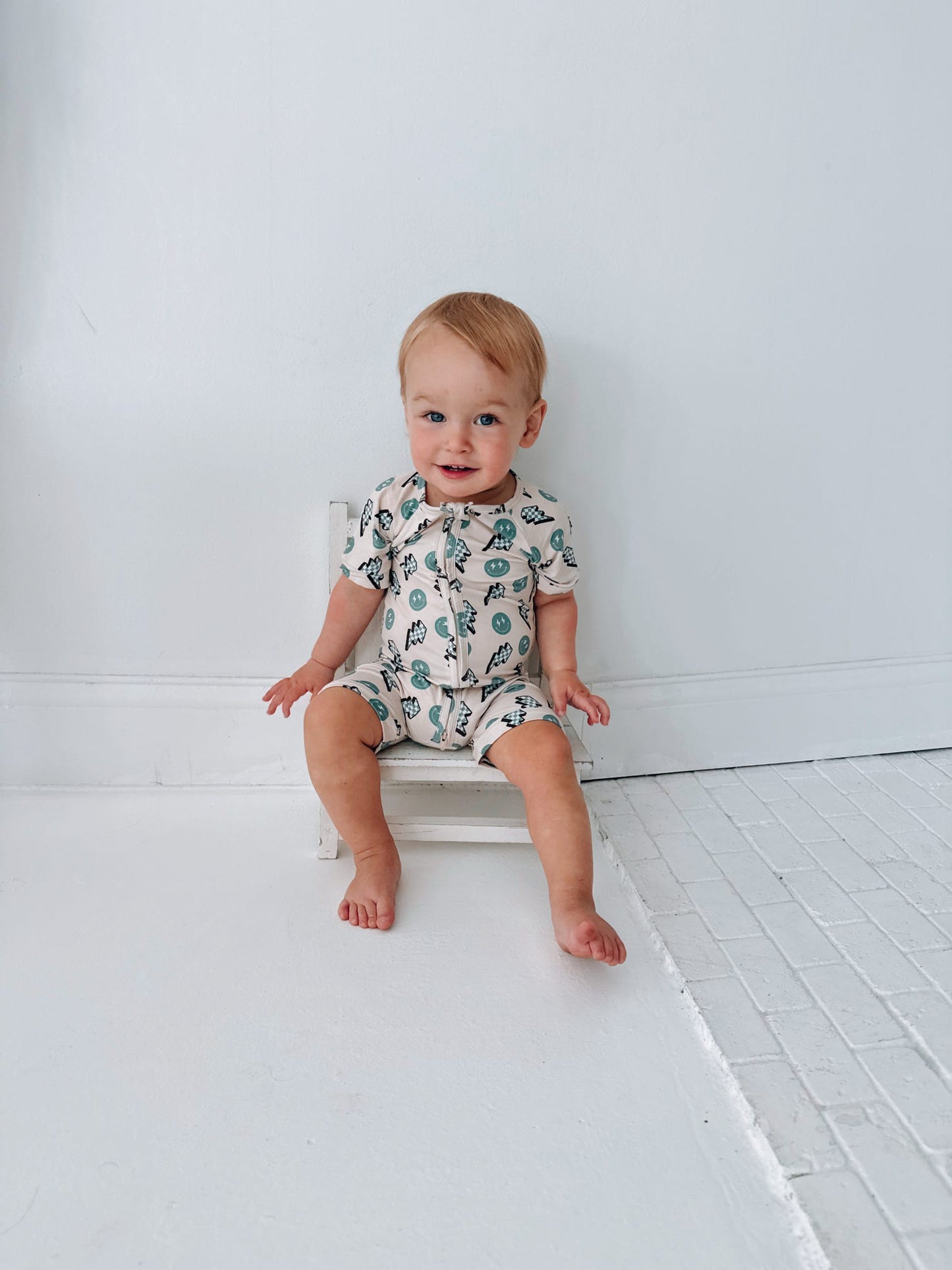 Bamboo Shortie | Teal Electric Smiles