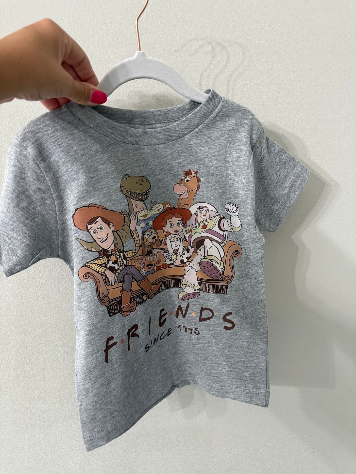 FRIENDS Graphic Tee